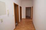 2-Zimmer-Whg im Erdgeschoß - separate Küche, Tageslichtbad mit Dusche, Laminat 2 zimmer