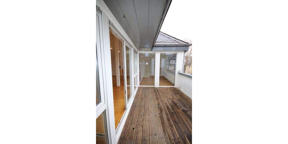 Etagenwohnung Frankfurt am Main Bornheim - 5 Zimmer, 145 m&sup2;, 2.550&euro; | Angebot:25110323