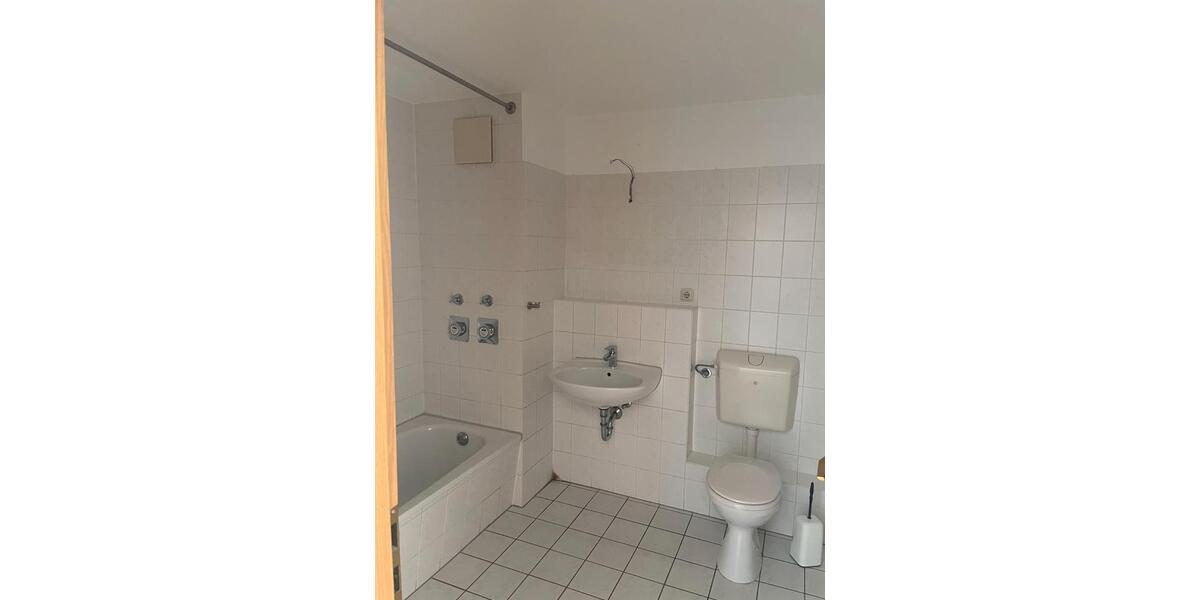 Dachgeschoßwohnung Glückstadt - 4 Zimmer, 83 m&sup2;, 647&euro; | Angebot:26564702