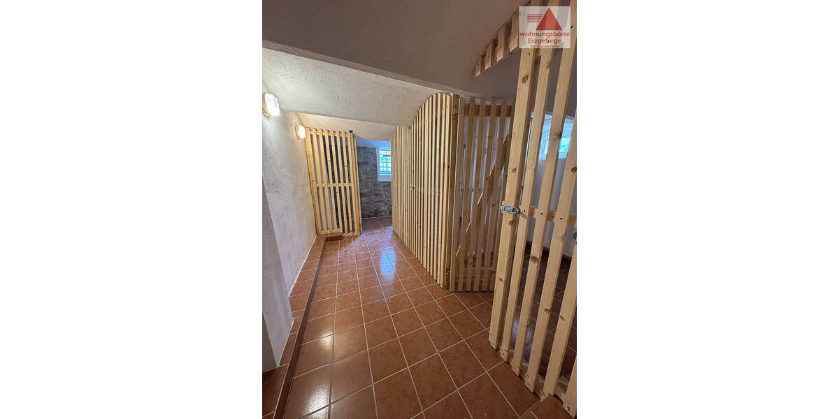 Etagenwohnung Schneeberg - 4 Zimmer, 132 m&sup2;, 950&euro; | Angebot:25688213