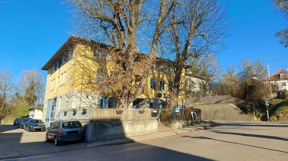 Dachgeschoßwohnung Isen - 3 Zimmer, 68 m&sup2;, 800&euro; | Angebot:25636493