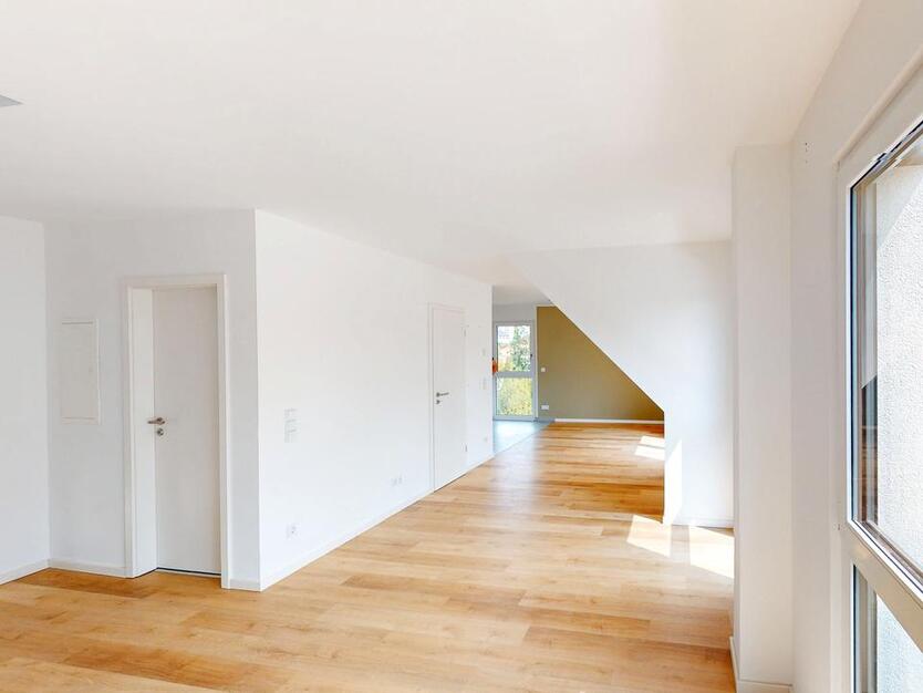 *Jetzt Umzugsbonus sichern!* Moderne Maisonette-Wohnung mit Balkon