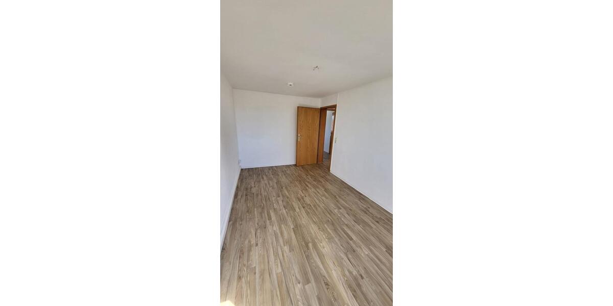 Dachgeschoßwohnung Nordhausen - 3 Zimmer, 65 m&sup2;, 338&euro; | Angebot:21126927