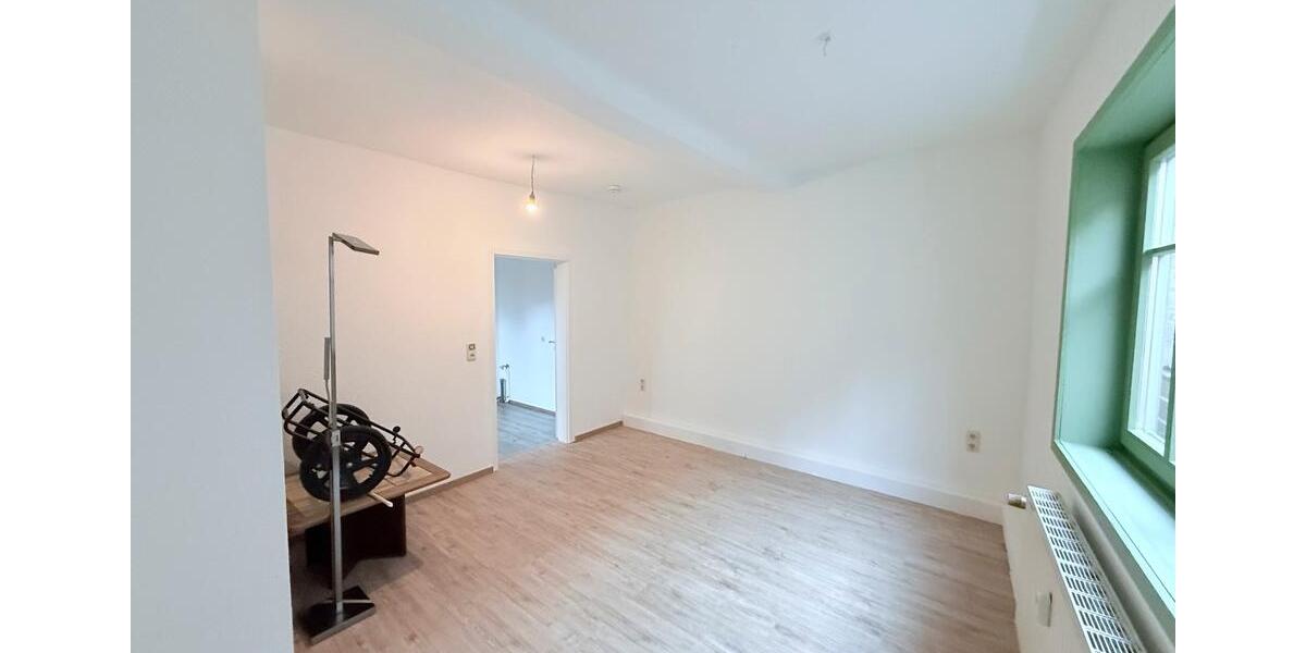 Etagenwohnung Stadtroda - 3 Zimmer, 75 m&sup2;, 560&euro; | Angebot:24939896