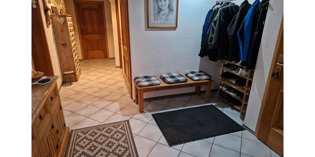 Etagenwohnung Grafling - 4 Zimmer, 120 m&sup2;, 900&euro; | Angebot:26548512