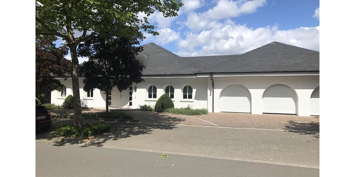 Villa Rheine - 6 Zimmer, 350 m&sup2;, 2.500&euro; | Angebot:20885234