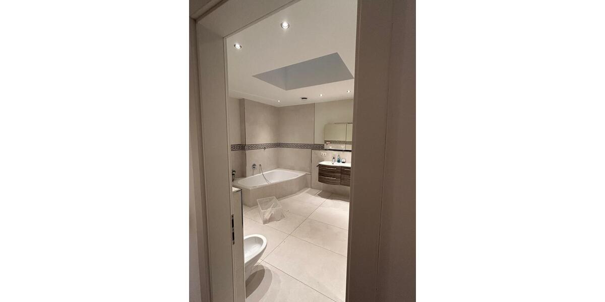 Einfamilienhaus Oberursel (Taunus) - 7 Zimmer, 375 m&sup2;, 3.950&euro; | Angebot:25098040