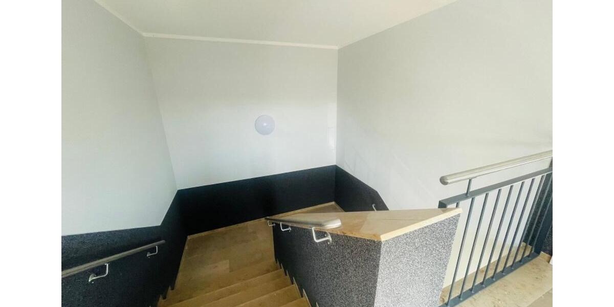 Dachgeschoßwohnung Brandenburg an der Havel Bahnhofsvorstadt - 4 Zimmer, 132 m&sup2;, 1.185&euro; | Angebot:25417231