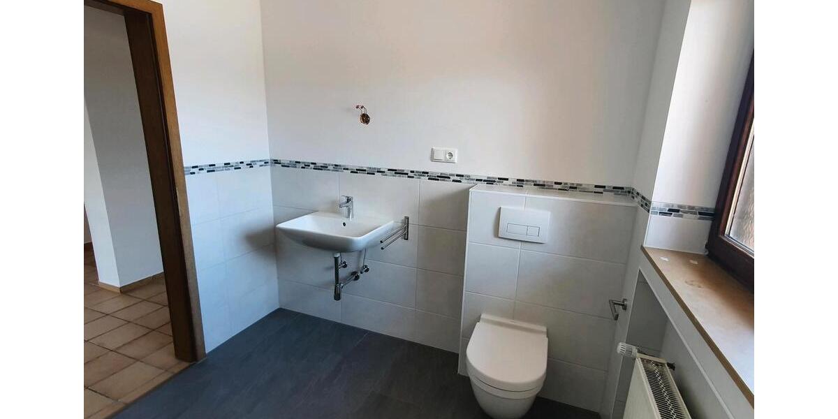 Etagenwohnung Ruppichteroth - 4 Zimmer, 140 m&sup2;, 1.100&euro; | Angebot:26479979