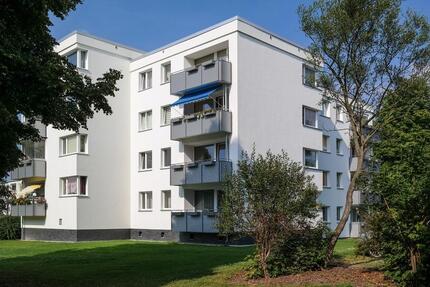 Offenes Wohnen, stilvolles Bad und Blick ins Grüne – jetzt entdecken! 3 zimmer