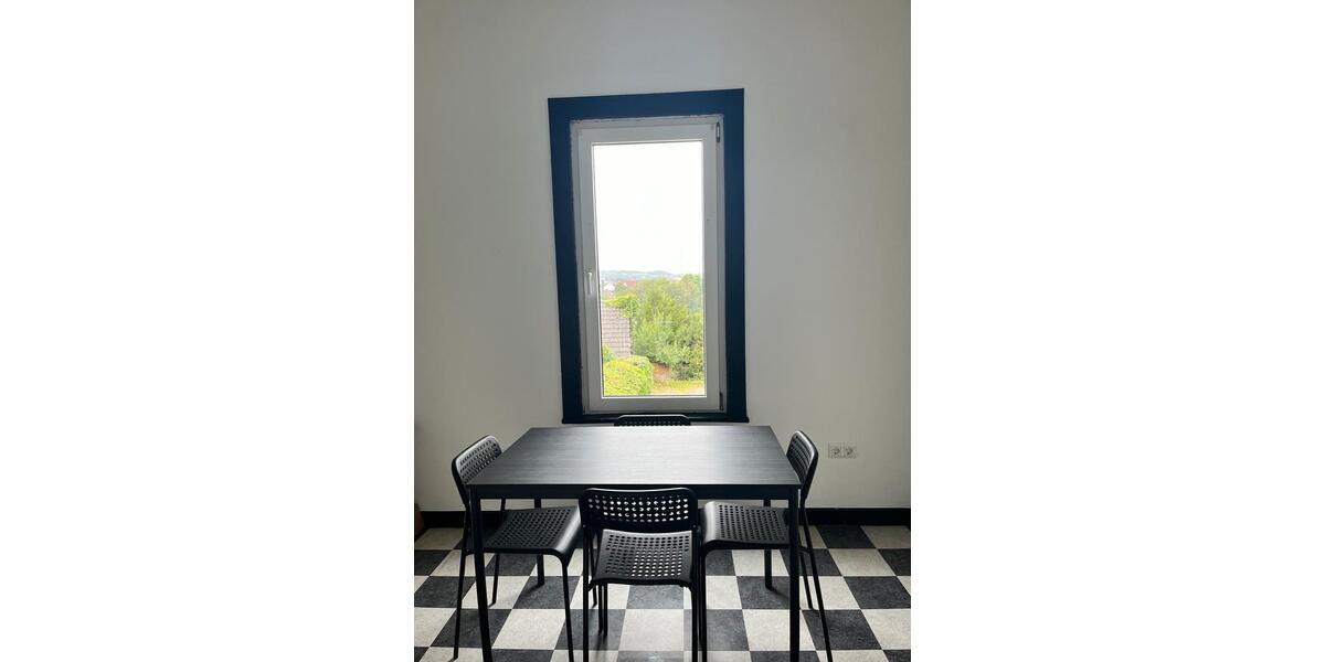 Wohnen auf Zeit Windeck - 3 Zimmer, 90 m&sup2;, 18&euro; | Angebot:25167327