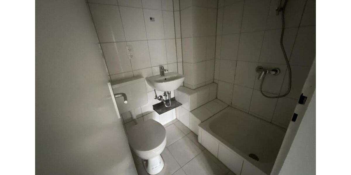 Erdgeschoßwohnung Duisburg Duisburg-Mitte - 4 Zimmer, 71 m&sup2;, 719&euro; | Angebot:25826437