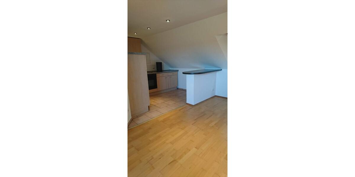 Dachgeschoßwohnung Bockhorn - 1 Zimmer, 35 m&sup2;, 525&euro; | Angebot:26032273