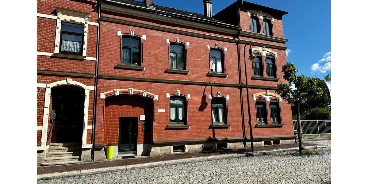 Dachgeschoßwohnung Schöneck/Vogtland Vogtland - 2 Zimmer, 51 m&sup2;, 275&euro; | Angebot:26023065