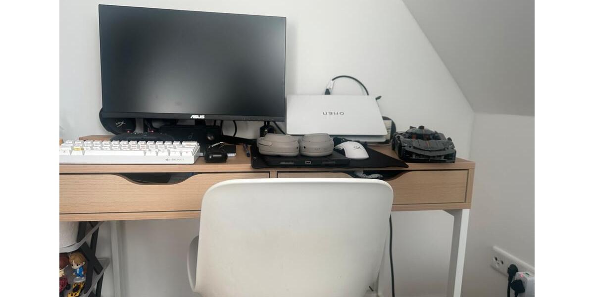 Dachgeschoßwohnung Buckenhof - 1 Zimmer, 10 m&sup2;, 400&euro; | Angebot:24700823