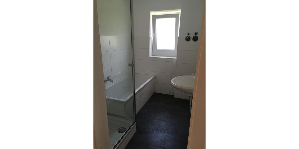 Erdgeschoßwohnung Hemau - 3.5 Zimmer, 110 m&sup2;, 1.350&euro; | Angebot:24781160