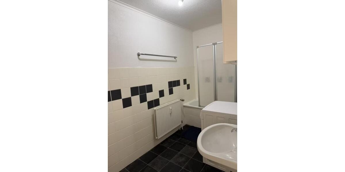 Wohnen auf Zeit Bergisch Gladbach - 3 Zimmer, 65 m&sup2;, 13&euro; | Angebot:24784473