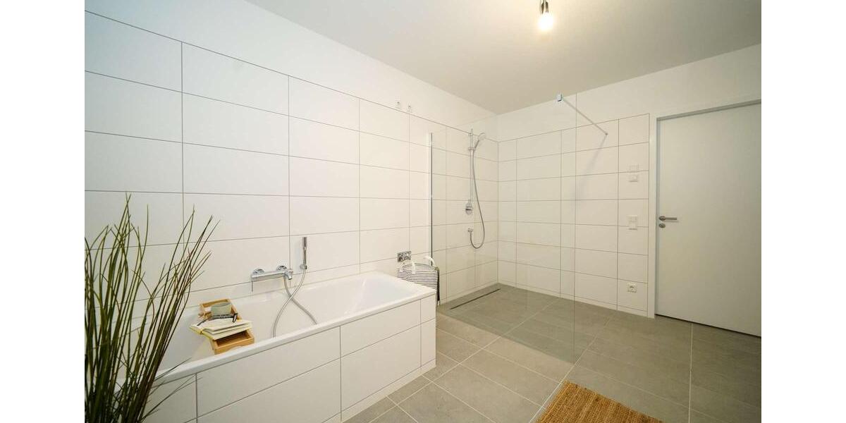Etagenwohnung Nürnberg Erlenstegen - 4 Zimmer, 112 m&sup2;, 1.838&euro; | Angebot:24572774