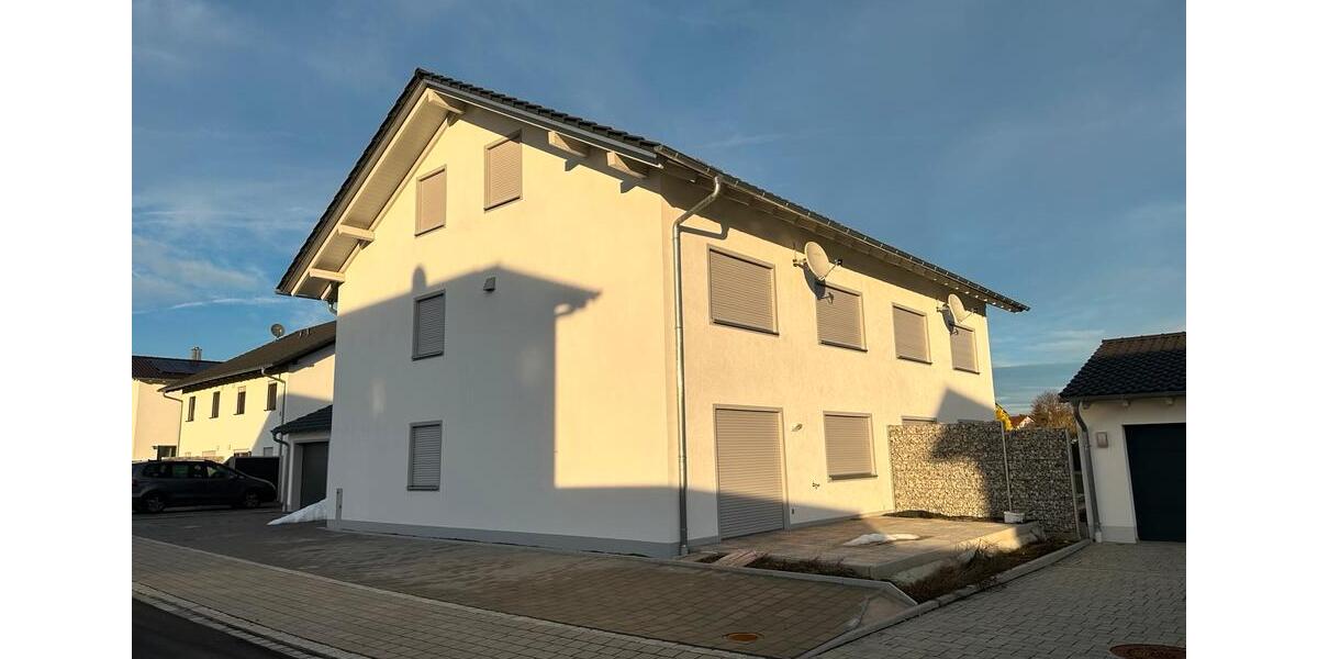 Doppelhaushälfte Osterhofen - 6 Zimmer, 175 m&sup2;, 1.350&euro; | Angebot:26399730