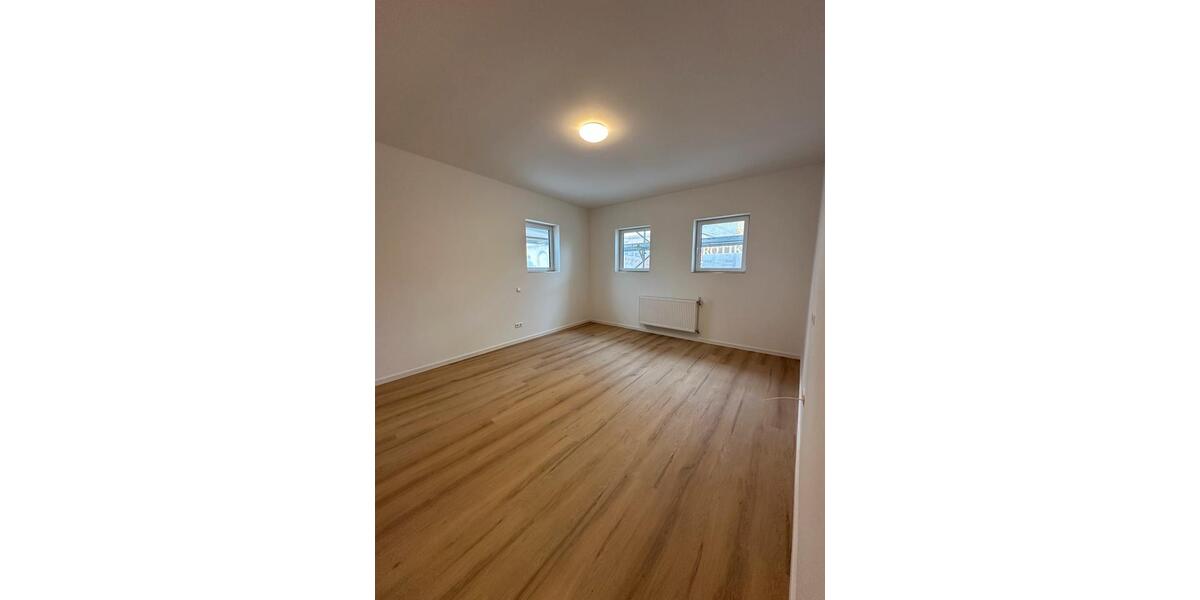 Erdgeschoßwohnung Kaiserslautern - 2 Zimmer, 75 m&sup2;, 1.012&euro; | Angebot:26174845