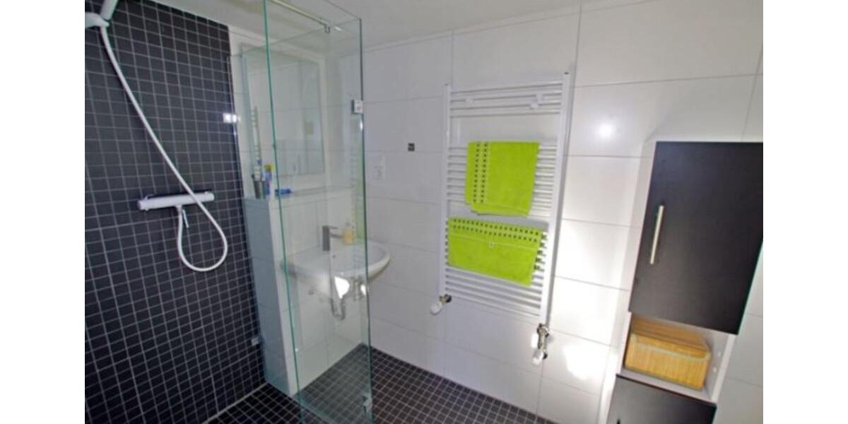 Geschmackvolle, modernisierte 2-Raum-EG-Wohnung in Regensburg 2 zimmer