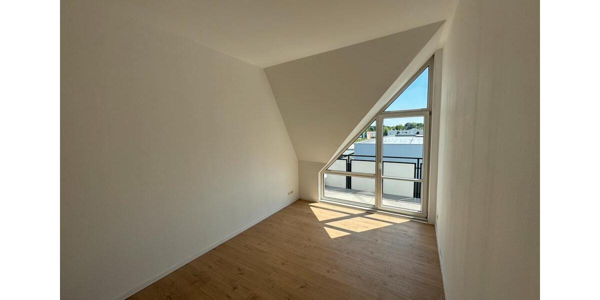 Dachgeschoßwohnung Schorfheide - 3 Zimmer, 72 m&sup2;, 840&euro; | Angebot:26691796
