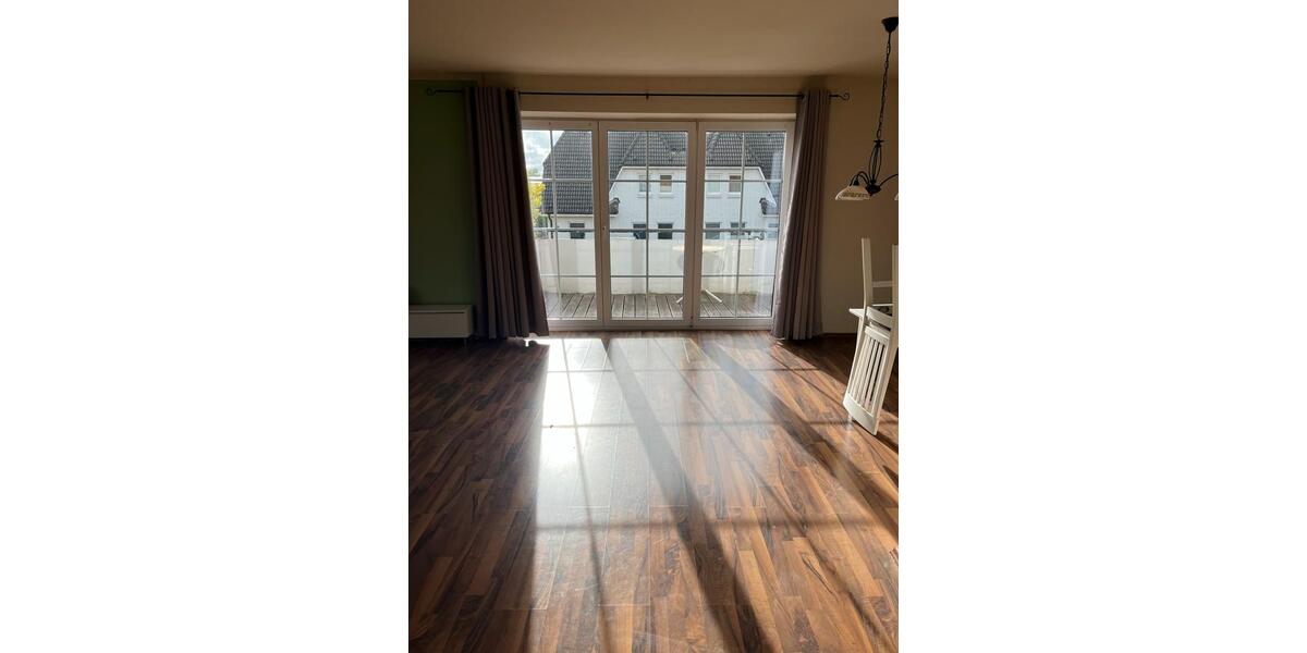 Dachgeschoßwohnung Heide - 3 Zimmer, 82 m&sup2;, 850&euro; | Angebot:26598202