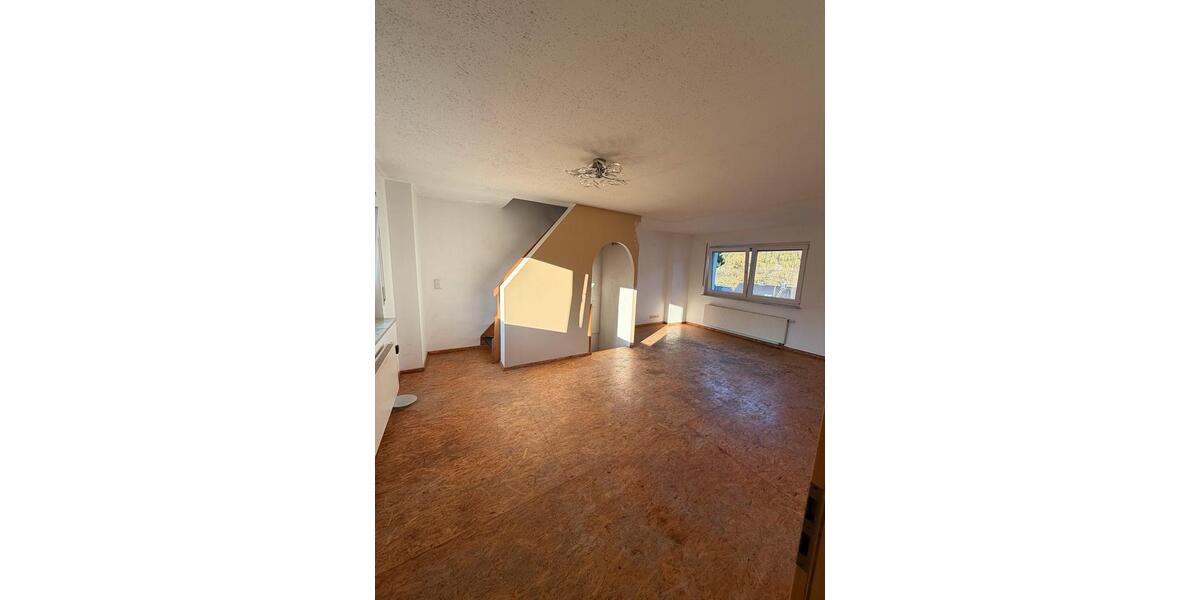 Etagenwohnung Nümbrecht - 3 Zimmer, 80 m&sup2;, 780&euro; | Angebot:26150885