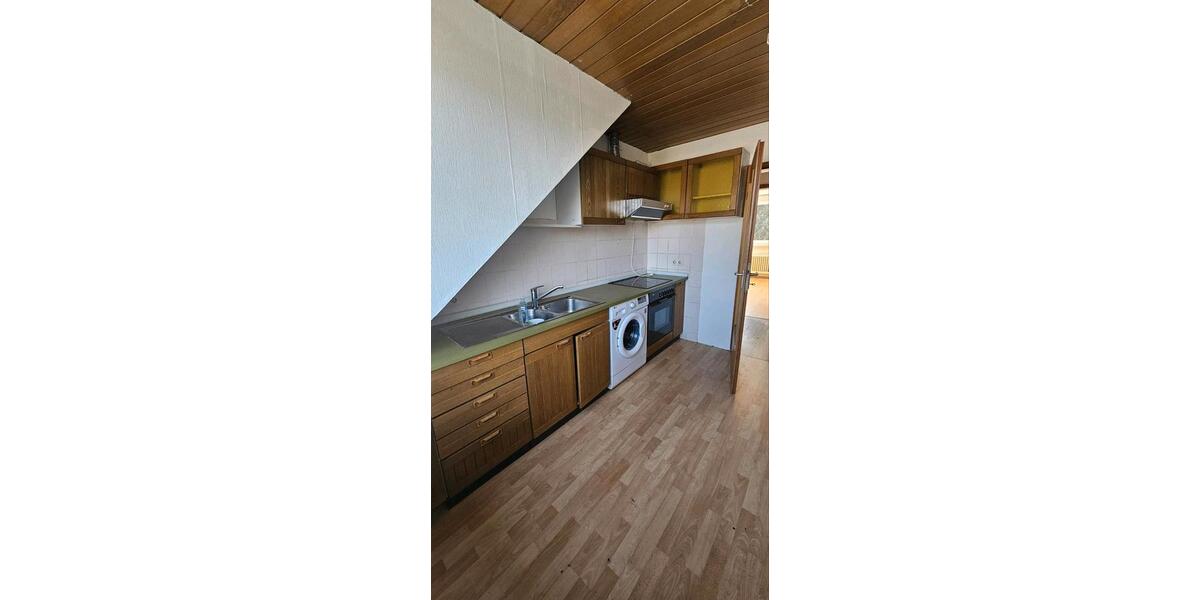 Dachgeschoßwohnung Niedenstein - 4 Zimmer, 120 m&sup2;, 1.050&euro; | Angebot:25833986