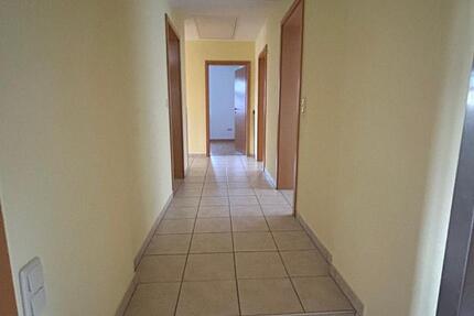 Wohnung Niedenstein - 4 Zimmer, 94 m&sup2;, 600&euro; | Angebot:25340606