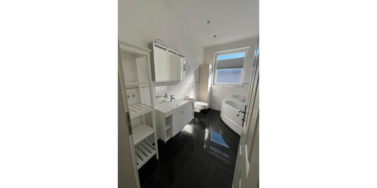 Etagenwohnung Düsseldorf Stadtbezirk 5 - 1 Zimmer, 12 m&sup2;, 660&euro; | Angebot:26552485