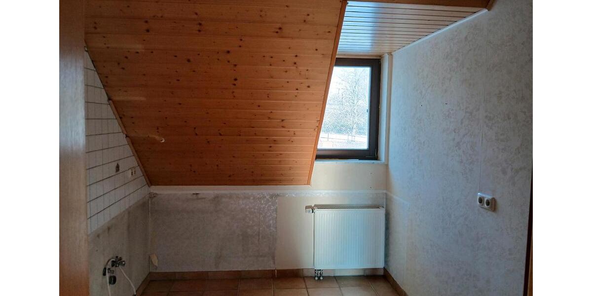 Dachgeschoßwohnung Mommenheim - 2.5 Zimmer, 70 m&sup2;, 810&euro; | Angebot:24417639