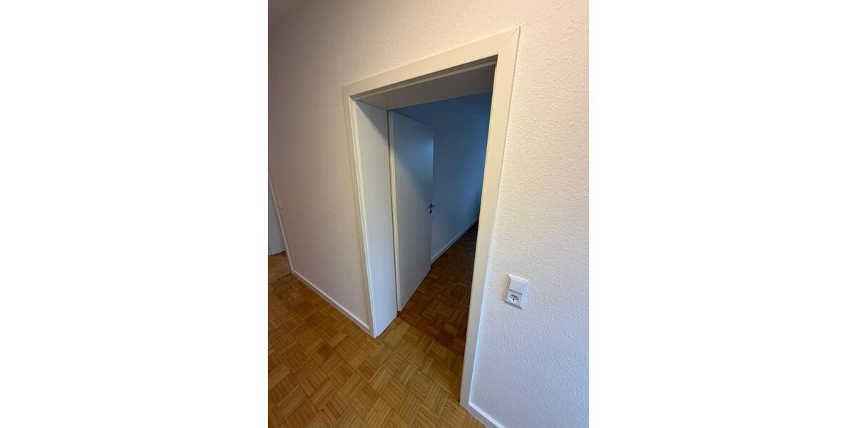 Einfamilienhaus Stuttgart Vaihingen - 5 Zimmer, 185 m&sup2;, 2.800&euro; | Angebot:25328218