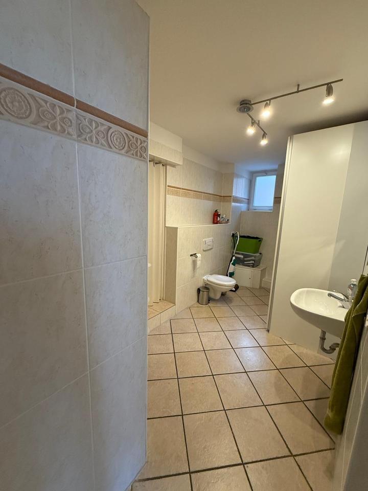 120qm Büro oder Praxisräume Erfurt Süd in Villa mit Parkplätzen