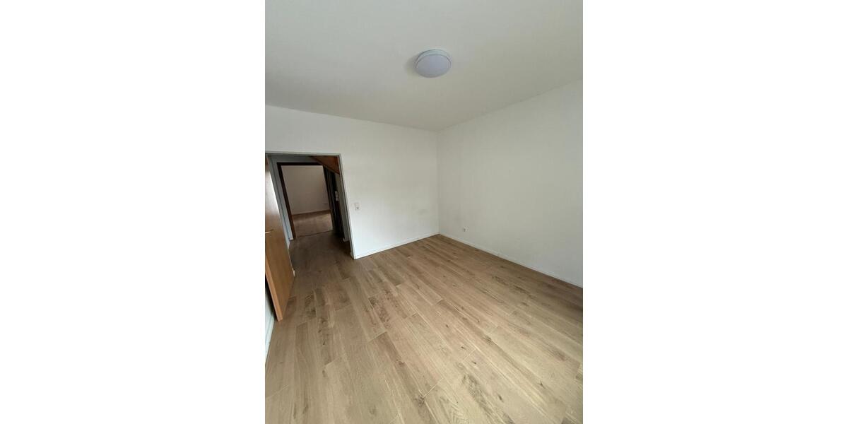 Erdgeschoßwohnung Ehra-Lessien Lessien - 3 Zimmer, 88 m&sup2;, 610&euro; | Angebot:24815619