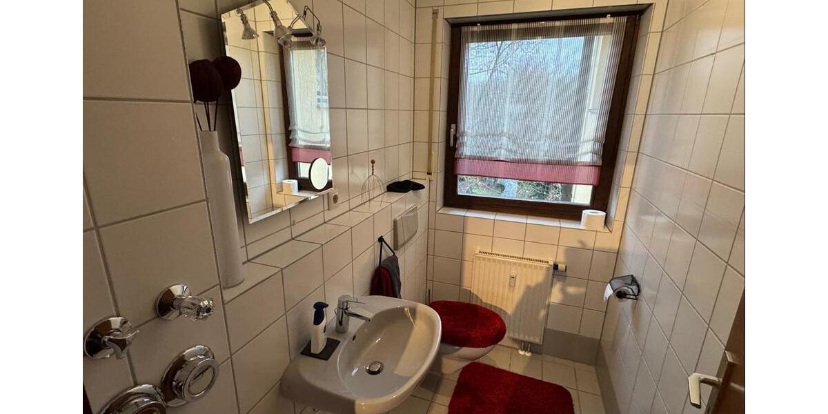 Dachgeschoßwohnung Fürth Eigenes Heim - 4 Zimmer, 126 m&sup2;, 1.350&euro; | Angebot:23780723