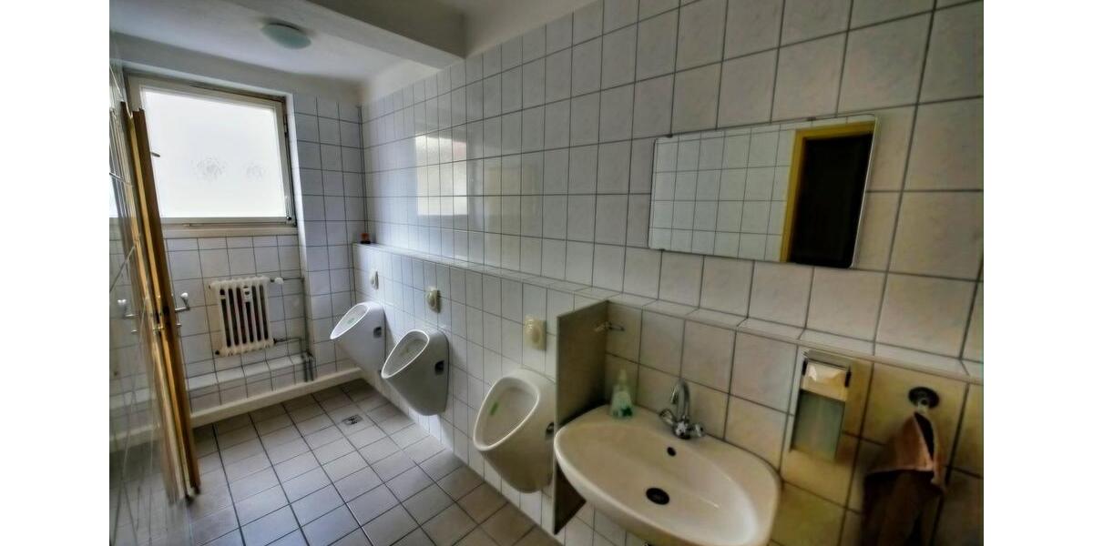 Gewerbeobjekt Eggolsheim - 1.000&euro; | Angebot:24803796