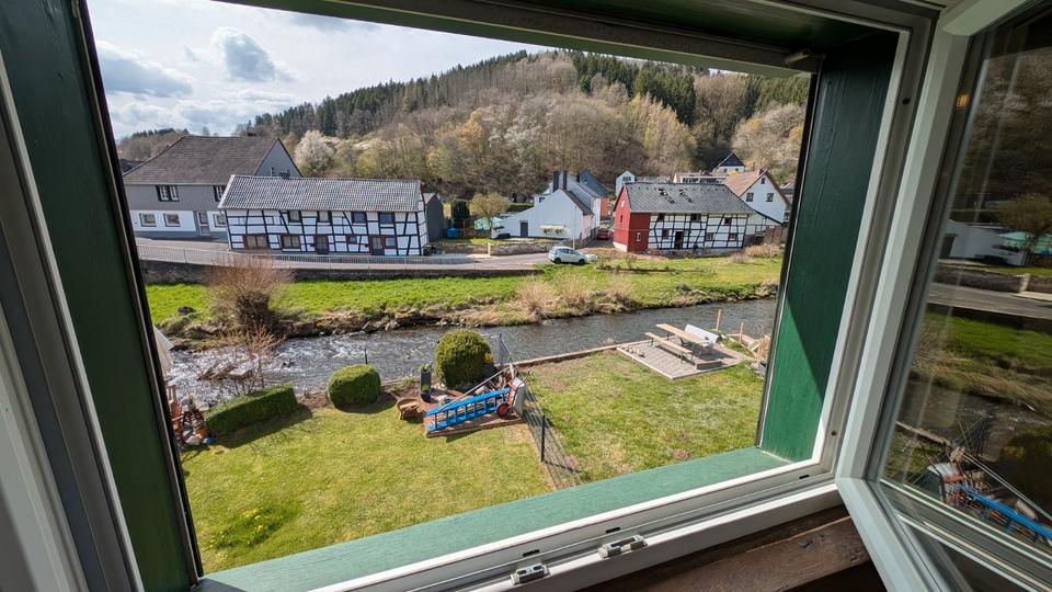 Einfamilienhaus Schleiden - 6 Zimmer, 180 m&sup2;, 1.490&euro; | Angebot:26135305