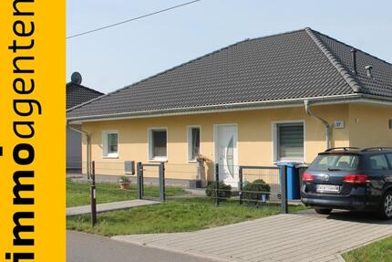 Schönes 4 Zi Haus mit großem Garten und Garage in ruhiger Lage von Rehfelde zimmer