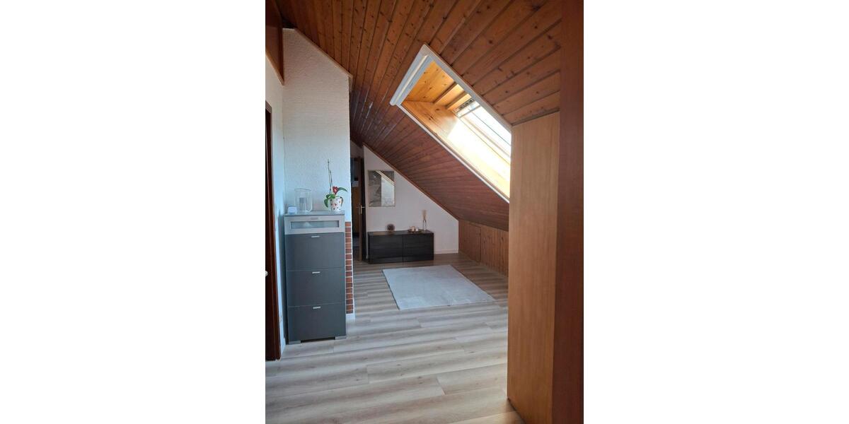 Dachgeschoßwohnung Überlingen - 3 Zimmer, 45 m&sup2;, 880&euro; | Angebot:25830028