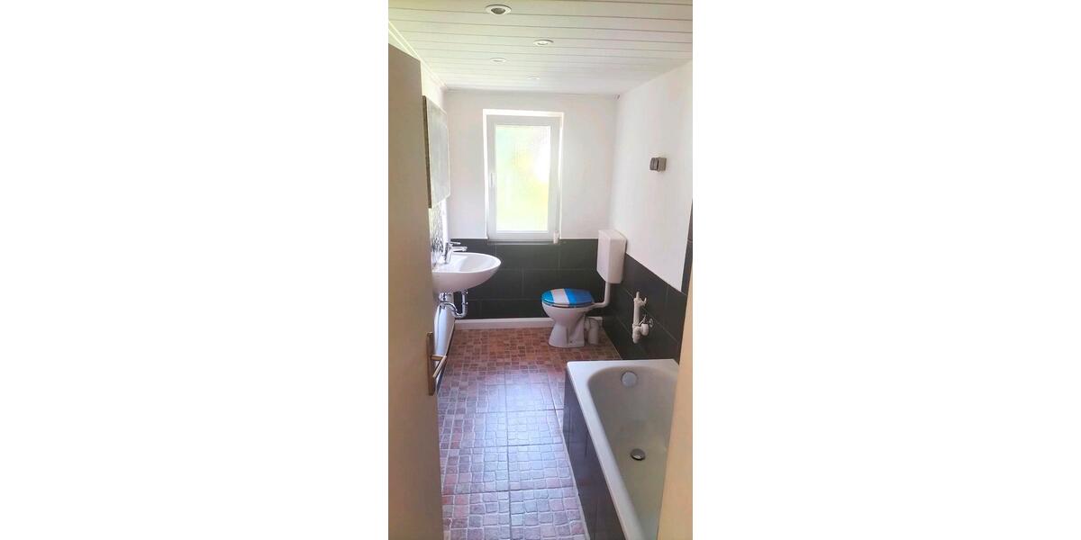 Etagenwohnung Großheirath - 5 Zimmer, 95 m&sup2;, 750&euro; | Angebot:26387117