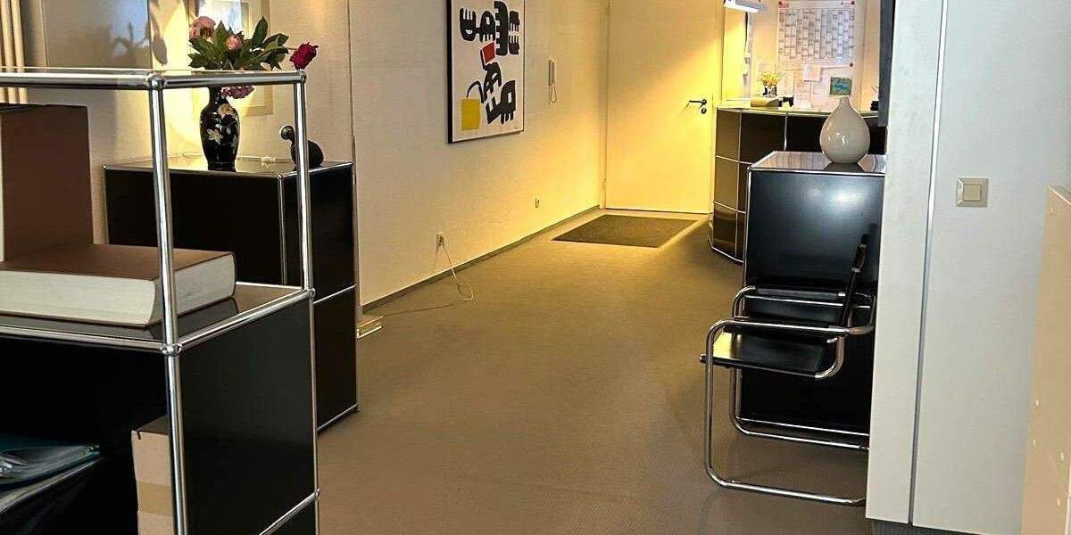 Gewerbeobjekt Rottweil - 3 Zimmer, 135 m&sup2;, 1.100&euro; | Angebot:25742609