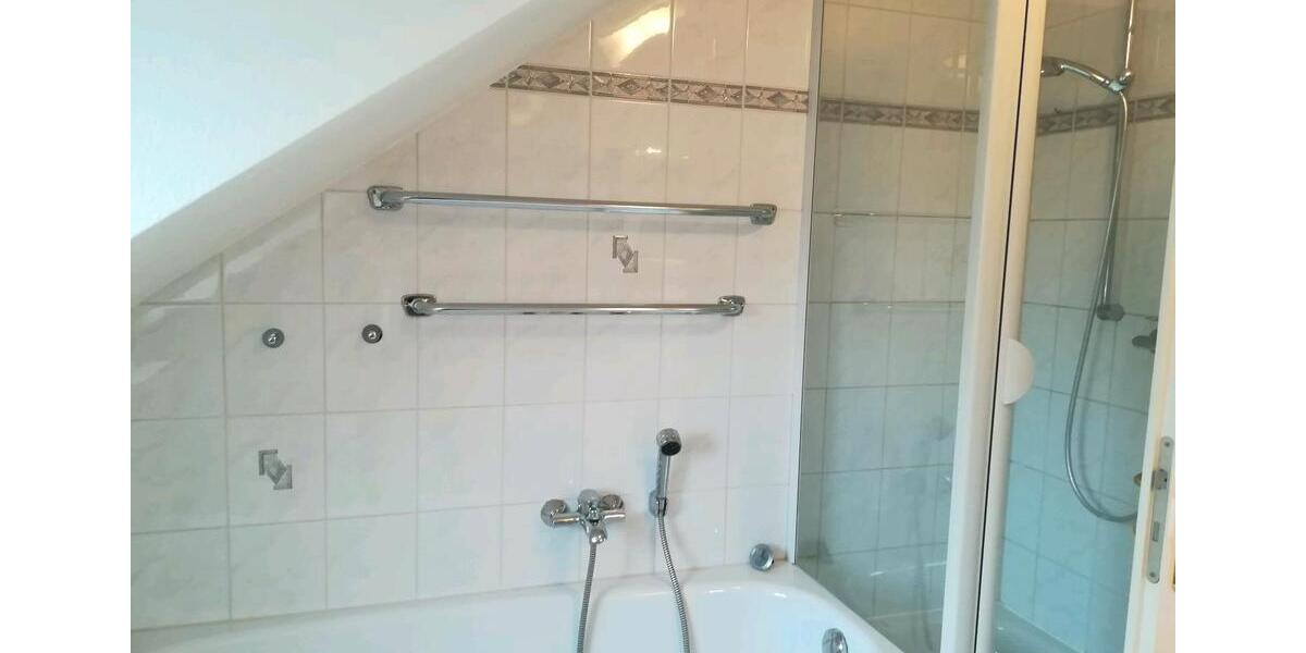 Dachgeschoßwohnung Gilching - 1 Zimmer, 83 m&sup2;, 1.650&euro; | Angebot:24763461