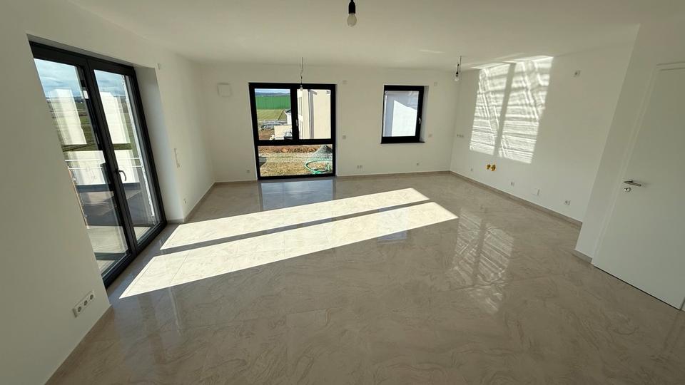 Etagenwohnung Butzbach - 3 Zimmer, 95 m&sup2;, 1.290&euro; | Angebot:24923188