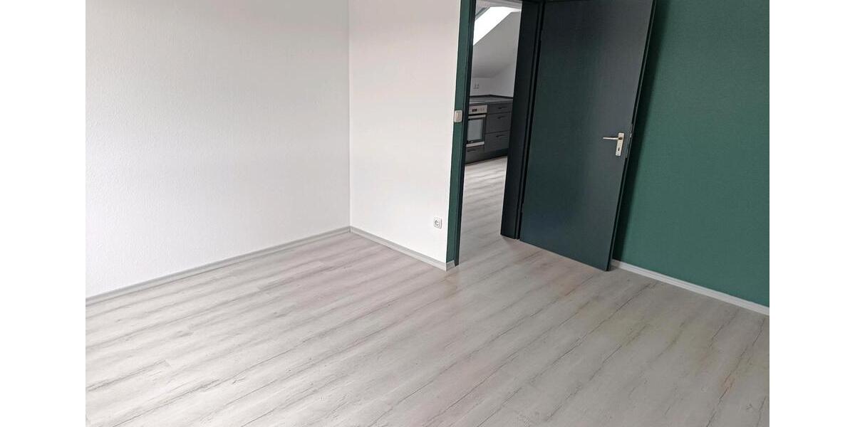 Dachgeschoßwohnung Regenstauf - 3 Zimmer, 60 m&sup2;, 900&euro; | Angebot:26635426