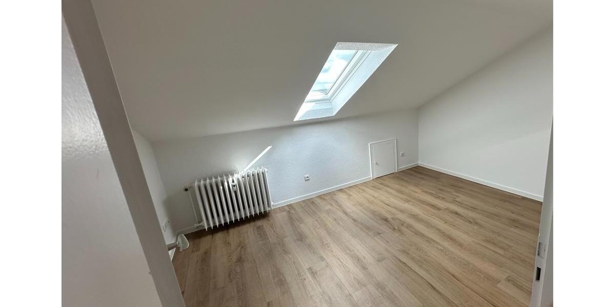 Dachgeschoßwohnung Bad Oeynhausen Dehme - 3 Zimmer, 55 m&sup2;, 450&euro; | Angebot:26591580