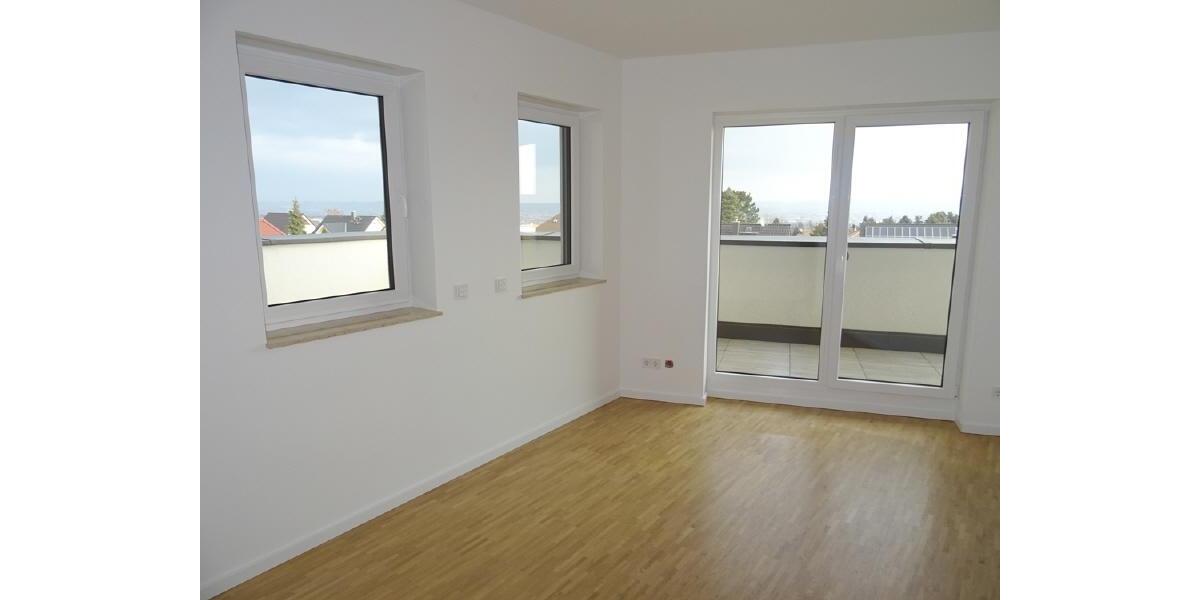 Etagenwohnung Freital - 3 Zimmer, 138 m&sup2;, 1.800&euro; | Angebot:24677184