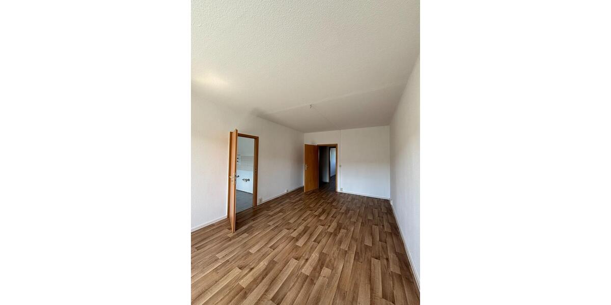 Etagenwohnung Gräfenhainichen - 3 Zimmer, 70 m&sup2;, 440&euro; | Angebot:23566519