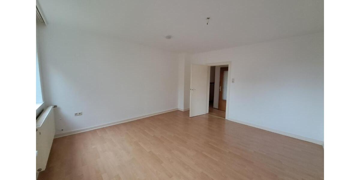 Etagenwohnung Holzminden - 3 Zimmer, 80 m&sup2;, 500&euro; | Angebot:26586143