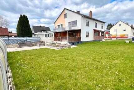 Attraktive Doppelhaushälfte mit Pool in Heinrichsheim – Neuburg 5 zimmer